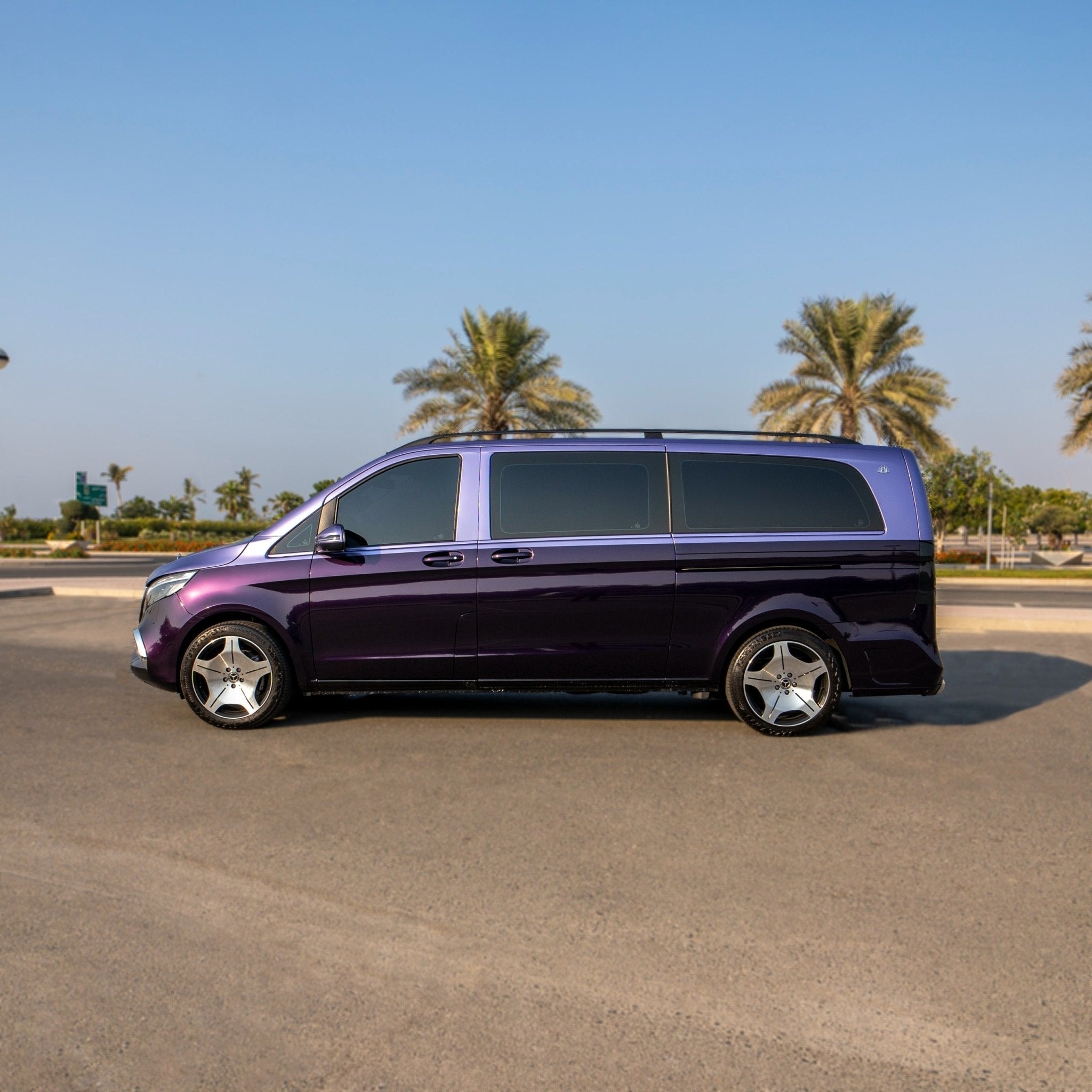 Hire Mercedes Maybach Lavender in Dubai With Chauffeur