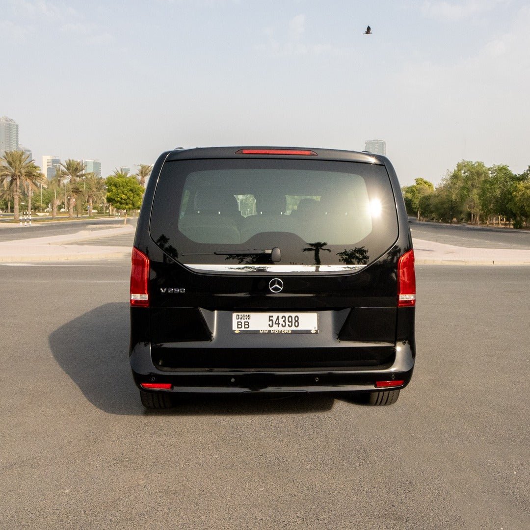 Rent Mercedes V250 V-Class with Professional Chauffeur for Dubai Tours